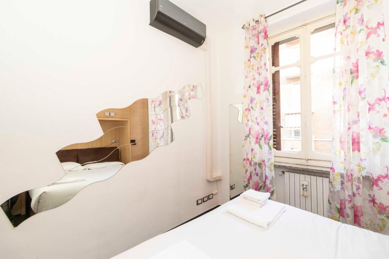 Colourful & Cozy Apartment Cenisia Turín Exterior foto